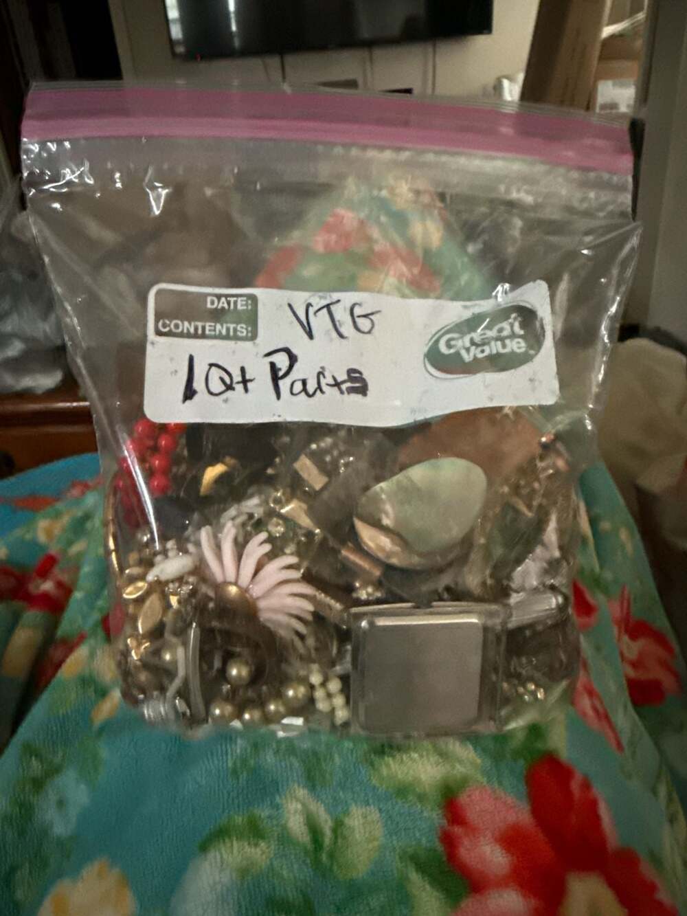 Mixed Lot of Vintage Estate Costume Jewelry Parts & Craft Findings Bag